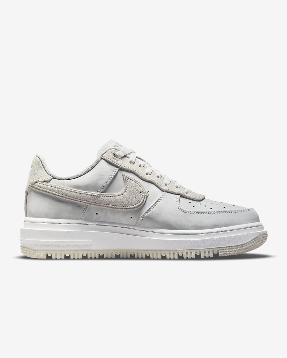 Nike Air Force 1 Luxe Men's Shoes