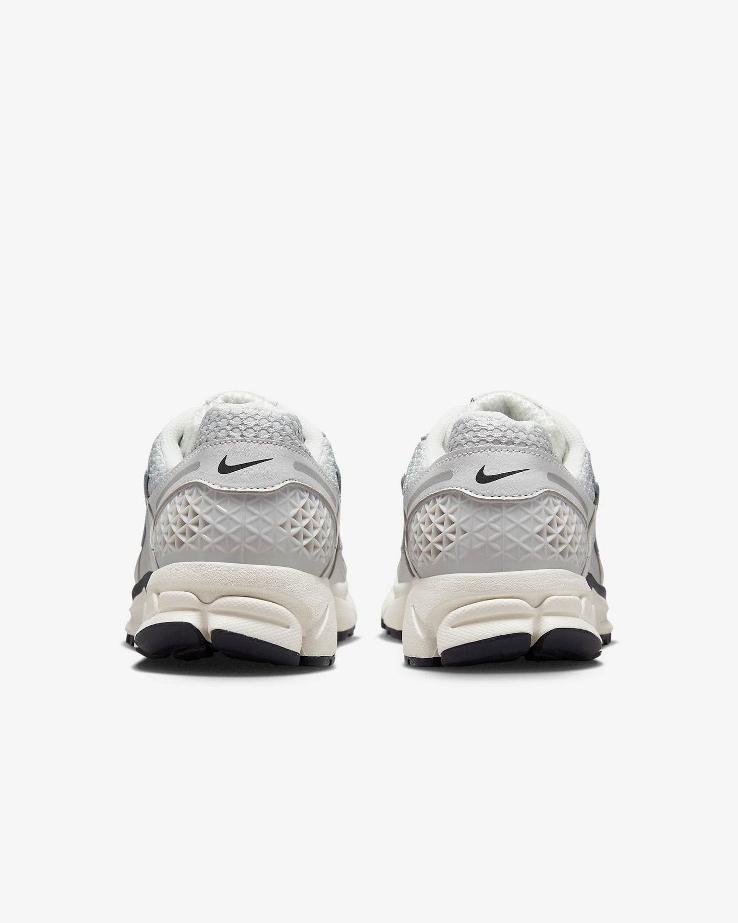 Nike Zoom Vomero 5 Women's Shoes